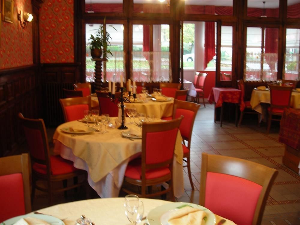 Logis Hotel De France Restaurant Grill دومفرونت المظهر الخارجي الصورة