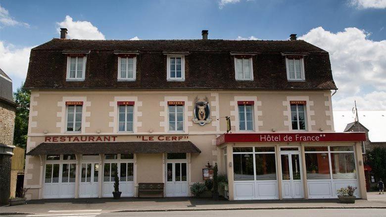 Logis Hotel De France Restaurant Grill دومفرونت المظهر الخارجي الصورة